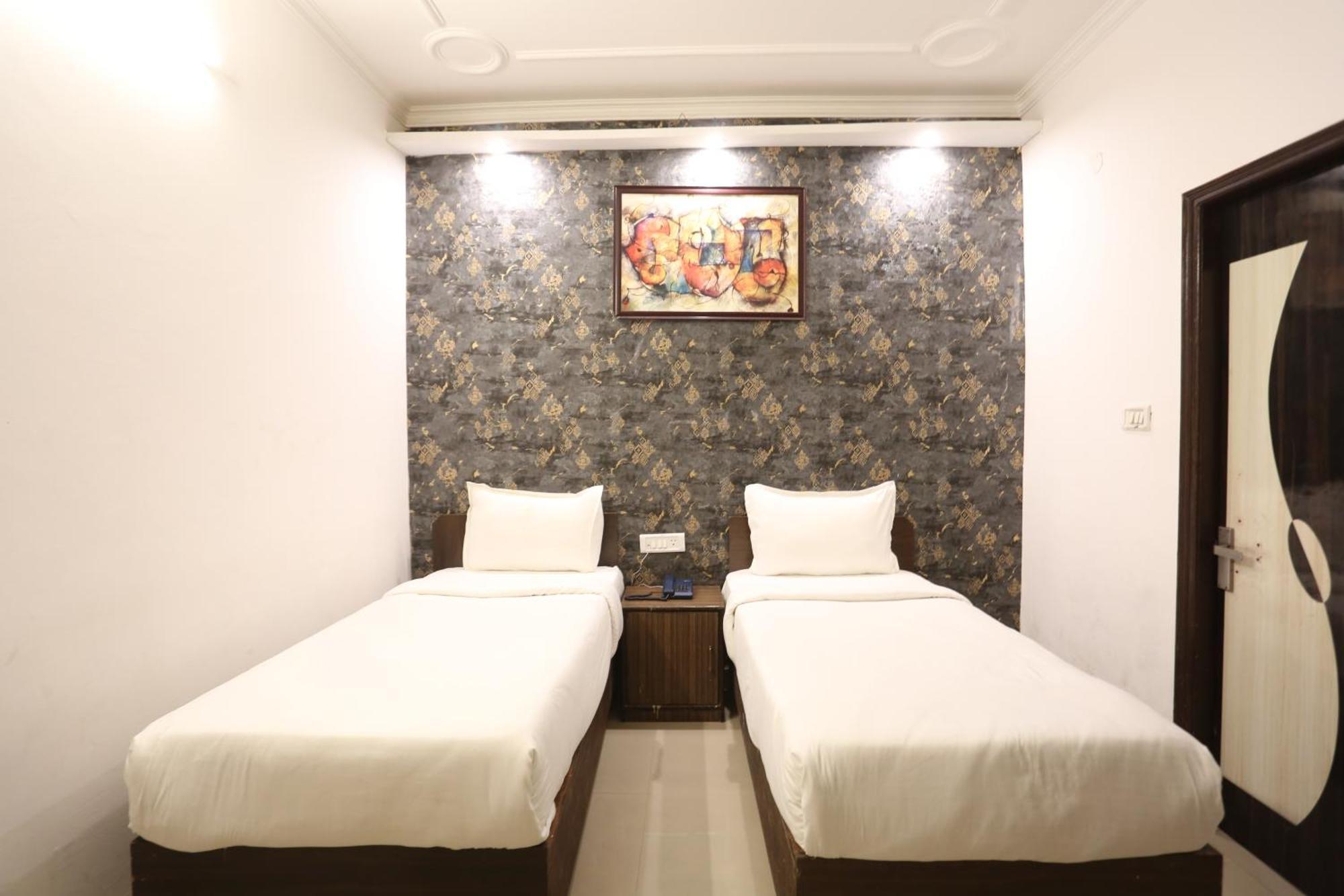 Backpackers - Ink Hotels Delhi Airport By Ss Group New Delhi Buitenkant foto