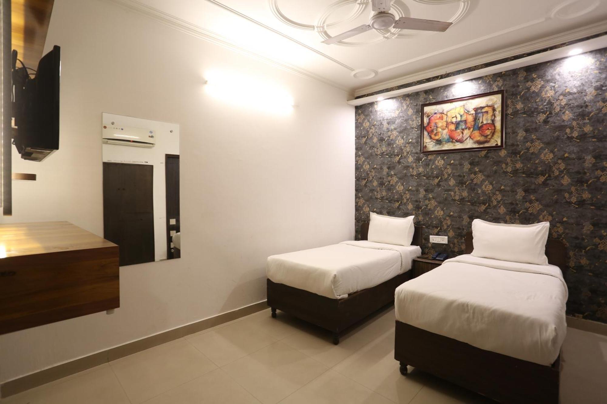 Backpackers - Ink Hotels Delhi Airport By Ss Group New Delhi Buitenkant foto