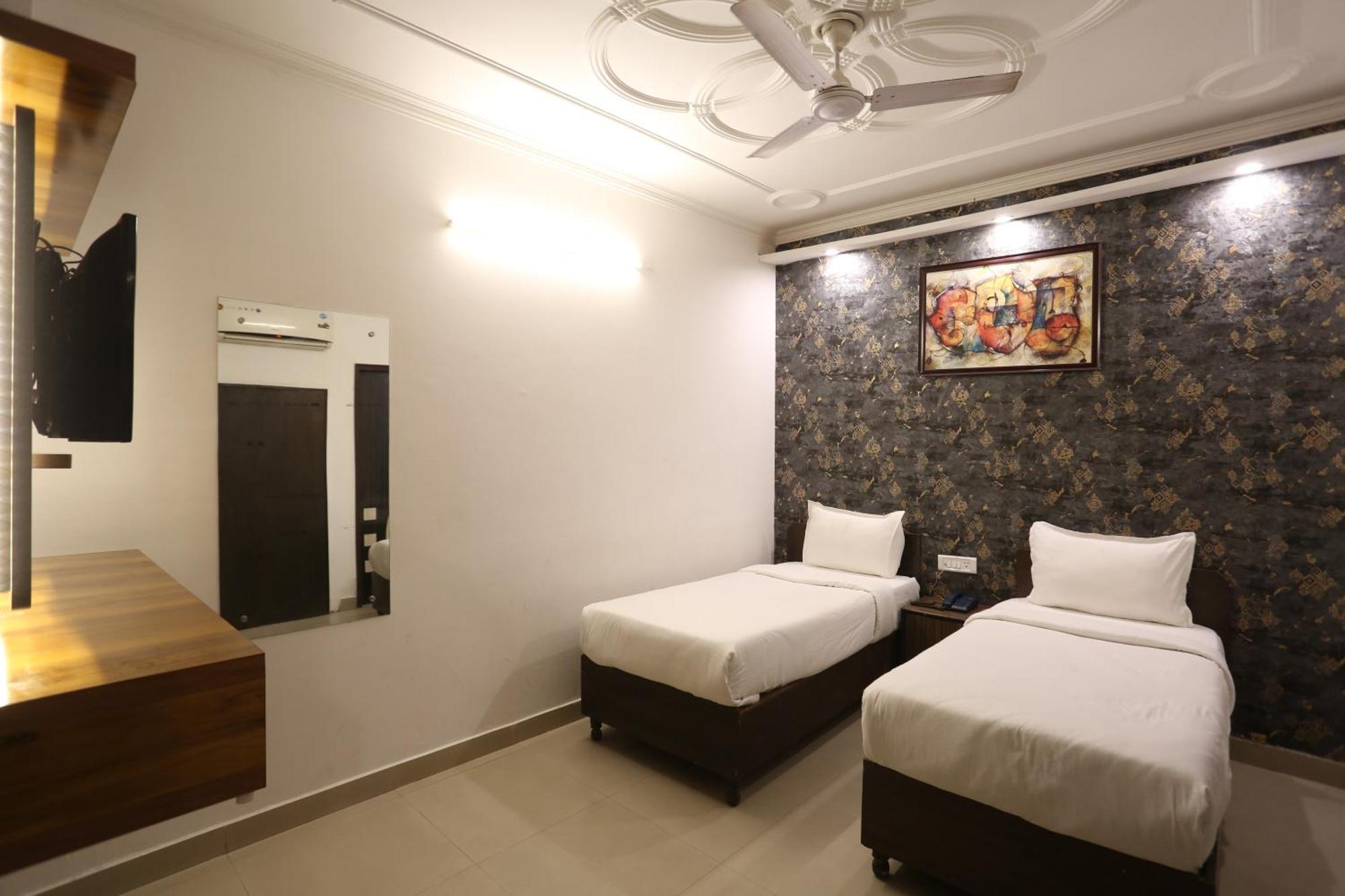 Backpackers - Ink Hotels Delhi Airport By Ss Group New Delhi Buitenkant foto